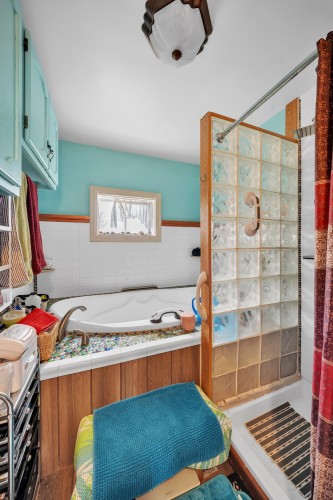 Salle de bains - 97 Rue Principale N., Sutton, QC -  With Exterior