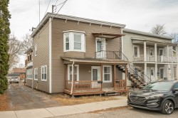 284  - 286 Rue Laurier  Saint-Jean-Sur-Richelieu, QC J3B 6K9