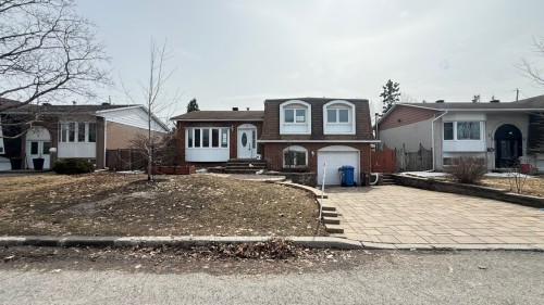 7 Rue Tremayne  Dollard-Des-Ormeaux, QC H9B 1J2