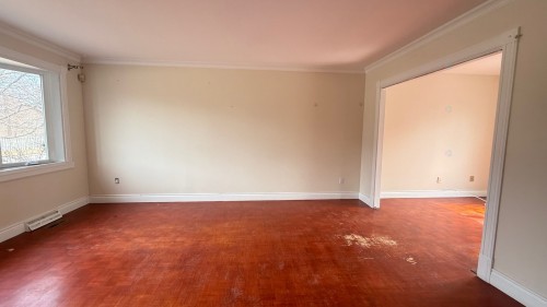 Salon - 7 Rue Tremayne, Dollard-Des-Ormeaux, QC - Indoor Photo Showing Other Room