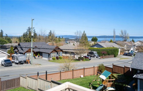 505 Hall Rd, Ladysmith, BC 