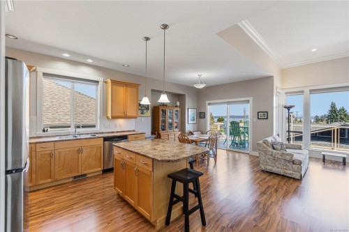 505 Hall Rd, Ladysmith, BC 
