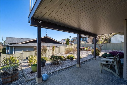 505 Hall Rd, Ladysmith, BC 