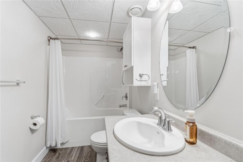 505 Hall Rd, Ladysmith, BC 