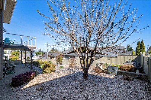 505 Hall Rd, Ladysmith, BC 