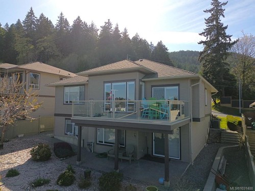 505 Hall Rd, Ladysmith, BC 