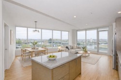 406-399 Tyee Rd Victoria, BC V9A 0A8