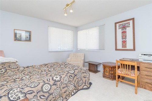 9975 Victoria Rd, Chemainus, BC - Indoor Photo Showing Bedroom