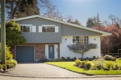 3949 Margot Pl Saanich, BC V8P 3M2