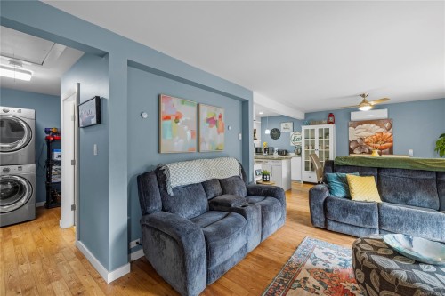 2920 Marshall Rd, Qualicum Beach, BC 