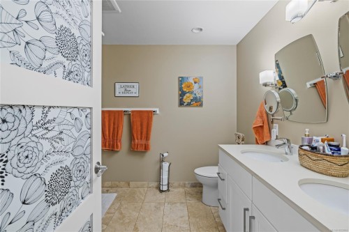 2920 Marshall Rd, Qualicum Beach, BC 