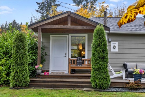 2920 Marshall Rd, Qualicum Beach, BC 