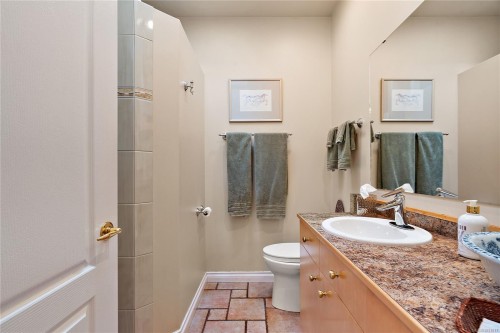 10007 Third St, Sidney, BC 