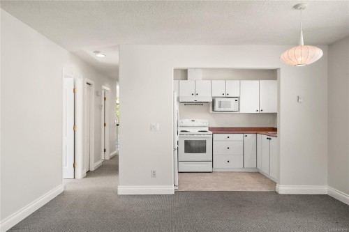 10007 Third St, Sidney, BC 