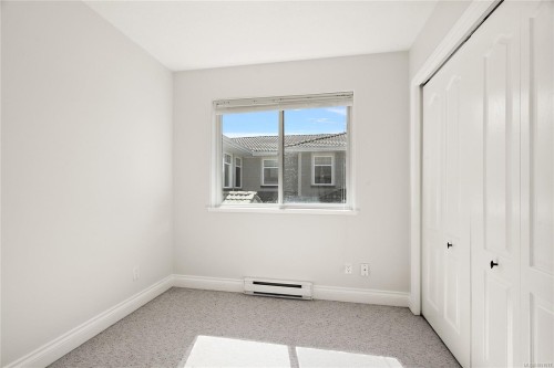 10007 Third St, Sidney, BC 