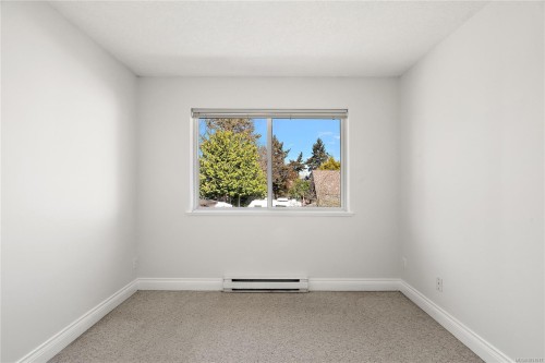 10007 Third St, Sidney, BC 