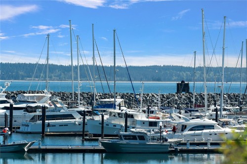 10007 Third St, Sidney, BC 