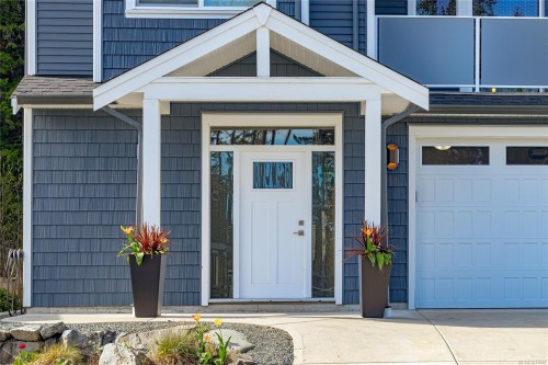 944 Craig Rd, Ladysmith, BC 