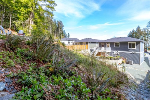 944 Craig Rd, Ladysmith, BC 