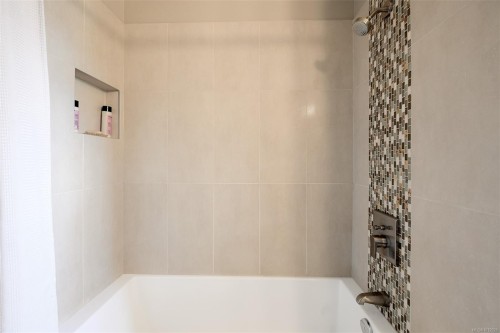 967 Ridgeway St, Saanich, BC 