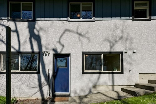 967 Ridgeway St, Saanich, BC 