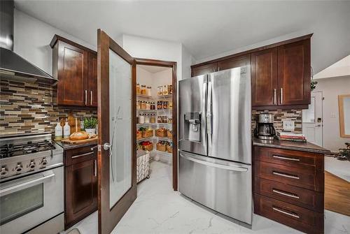 18 Moldan Bay, Winnipeg, MB 