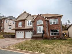 52 Cherrywood Drive  Dartmouth, NS B2V 0A8