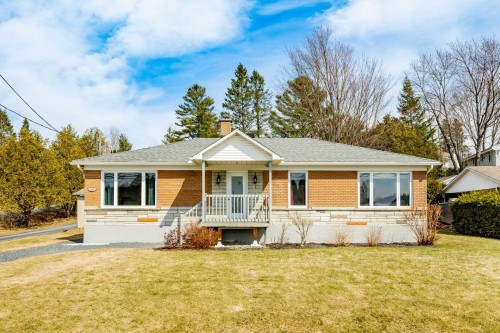 4260 Boul. de l'Université  Sherbrooke (Brompton/Rock Forest/Saint-Élie/Deauville), QC J1N 2V9