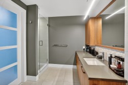 Master Bathroom - 