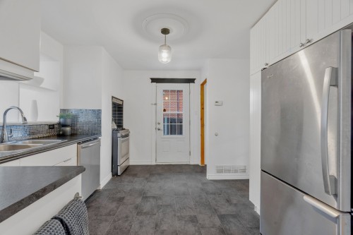 Cuisine - 80 Av. De Breslay, Pointe-Claire, QC - Indoor Photo Showing Kitchen