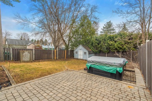 Cour - 80 Av. De Breslay, Pointe-Claire, QC - Outdoor