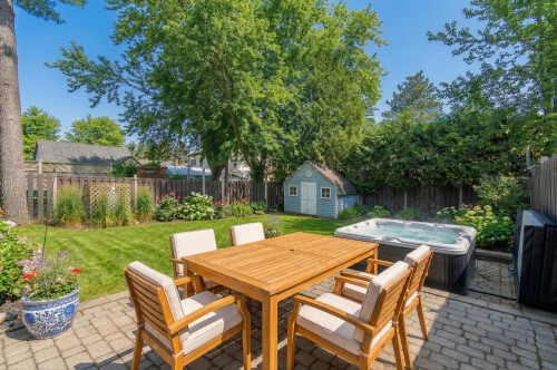 Cour - 80 Av. De Breslay, Pointe-Claire, QC - Outdoor With Deck Patio Veranda With Backyard