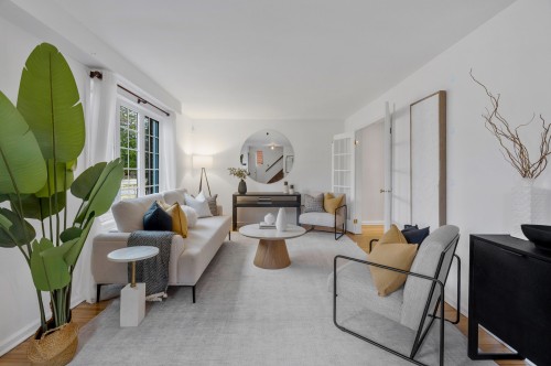 Salon - 80 Av. De Breslay, Pointe-Claire, QC - Indoor Photo Showing Living Room