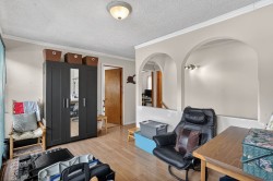 Mezzanine - 