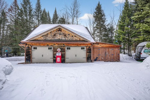 Garage - 702 Ch. De Courchevel, Saint-Adolphe-D'Howard, QC - Outdoor