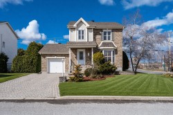 2 Rue de l'Amandier  Saint-Constant, QC J5A 2P5