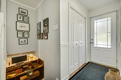 Hall d'entrée/Vestibule - 917 Rue Éva, Saint-Jérôme, QC - Indoor Photo Showing Other Room
