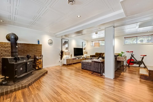 Salle familiale - 917 Rue Éva, Saint-Jérôme, QC - Indoor