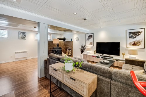 Salle familiale - 917 Rue Éva, Saint-Jérôme, QC - Indoor