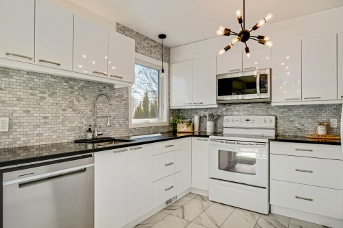 Cuisine - 917 Rue Éva, Saint-Jérôme, QC - Indoor Photo Showing Kitchen With Upgraded Kitchen