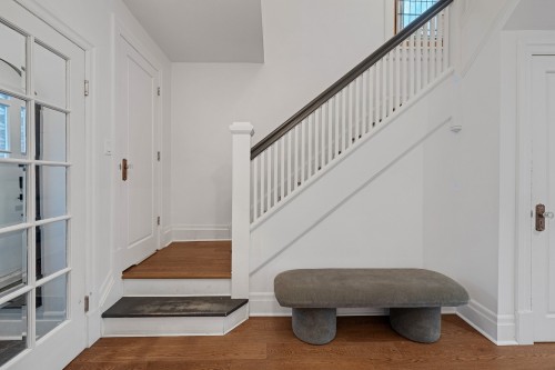 Hall d'entrée/Vestibule - 34 Av. Courcelette, Montréal (Outremont), QC - Indoor Photo Showing Other Room