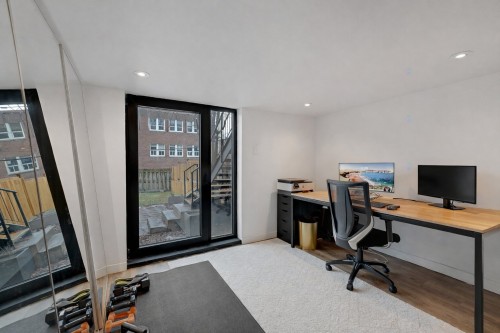 Bureau - 34 Av. Courcelette, Montréal (Outremont), QC - Indoor Photo Showing Office