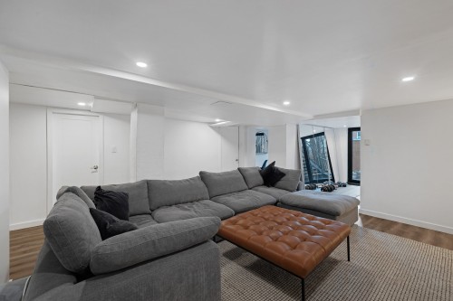 Salle familiale - 34 Av. Courcelette, Montréal (Outremont), QC - Indoor Photo Showing Living Room