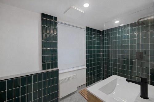 Salle de bains - 34 Av. Courcelette, Montréal (Outremont), QC - Indoor Photo Showing Bathroom