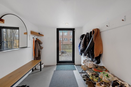 Entrée extérieure - 34 Av. Courcelette, Montréal (Outremont), QC - Indoor Photo Showing Other Room