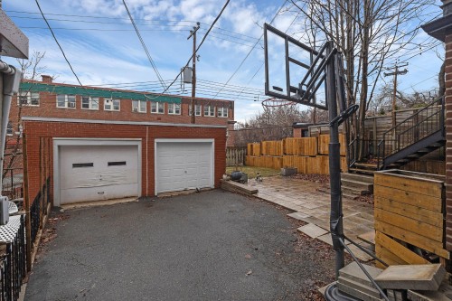 Garage - 34 Av. Courcelette, Montréal (Outremont), QC - Outdoor