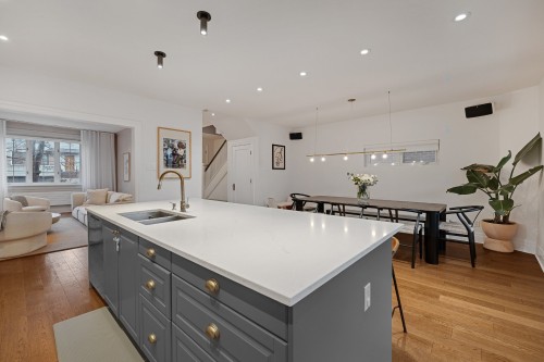 Cuisine - 34 Av. Courcelette, Montréal (Outremont), QC - Indoor Photo Showing Kitchen With Double Sink With Upgraded Kitchen
