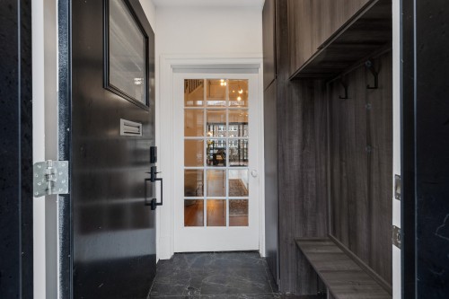 Hall d'entrée/Vestibule - 34 Av. Courcelette, Montréal (Outremont), QC -  With Exterior