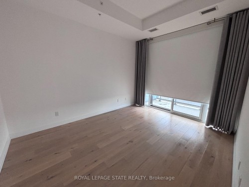 803-7711 Green Vista Gate, Niagara Falls, ON - Indoor Photo Showing Other Room