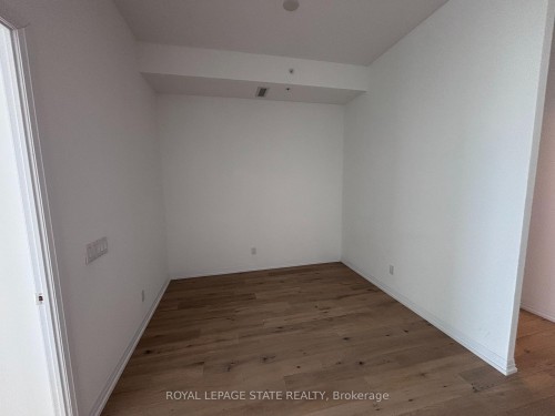 803-7711 Green Vista Gate, Niagara Falls, ON - Indoor Photo Showing Other Room